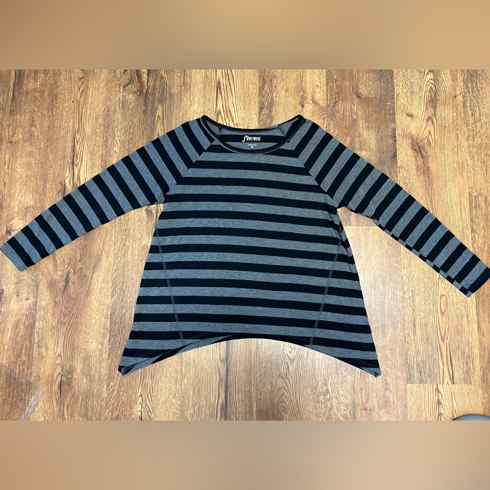 Silverwear Black & Gray Striped Flowy Long Sleeved Shirt- Women’s size M